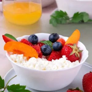 Cottage Cheese and Fruit Breakfast Bowl